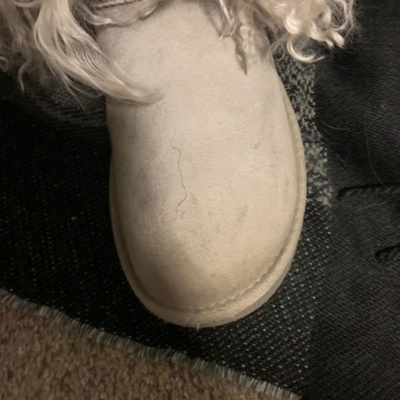 💙HTF💙 UGG RARE Mongolian Fur Short Women’s Boots - Picture 8 of 12